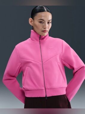 💕100% Authentic  Nike Sportswear Windrunner /Size ExtraSmall 💕